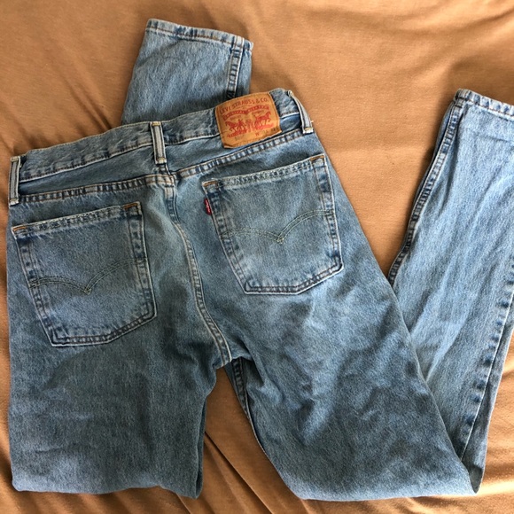 Levi’s Straight Jeans - Picture 2 of 3